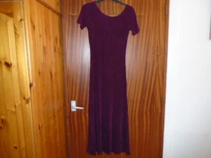 1 Purple short sleeve scoop neck long slightly flared sheath dress, size 8 - Bild 1 von 3