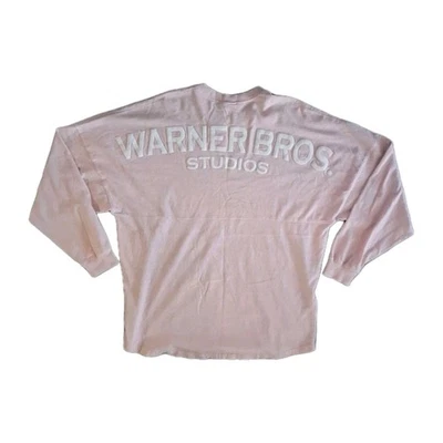 华纳兄弟精神球衣大号粉色长袖衬衫白色浮雕标志 — 第 1/4 张图片