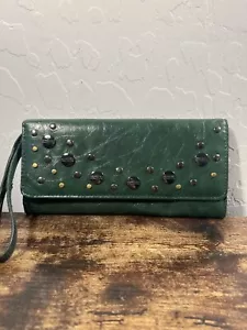 Kenneth Cole Reaction Green Wristlet/Wallet - Picture 1 of 10