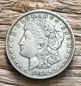 1921-D Morgan Silver Dollar -- Gem BU -- Denver Mint -- FREE SHIPPING! - Picture 1 of 2
