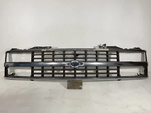 1988-1993 Chev Truck Front Grille OEM - Picture 1 of 23
