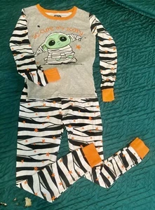 Star Wars Baby Yoda Child’s Size 10 Jammie’s - Picture 1 of 4
