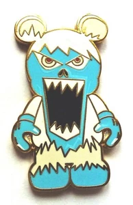 Disney Pin Badge Vinylmation Mystery Pin Collection - Park #1 - Yeti Mickey - Picture 1 of 1
