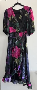 Maison Tara Damen 4 Kleid High Low Blumen schwarz rosa V-Ausschnitt zum Binden 3/4 Arm - Bild 1 von 9