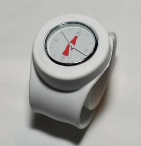 ¡NUEVO! Blanco - Coca-Cola COKE - ¡Reloj pulsera a presión! (¡Envío rápido!) - Imagen 1 de 7