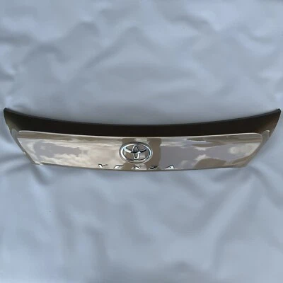 TOYOTA VENZA 2009-13 TRASERO MALETERO MANIJA CUBIERTA BISEL MOLDURA PANEL MARRÓN CLARO OEM Foto 1 de 4