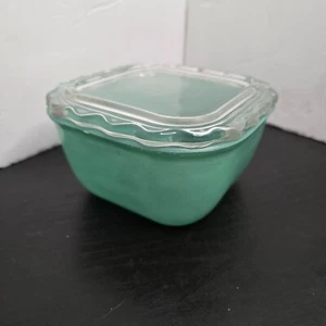 Vintage Green Jeanette Refrigerator Dish 5" Bowl Scalloped Lid - Picture 1 of 11