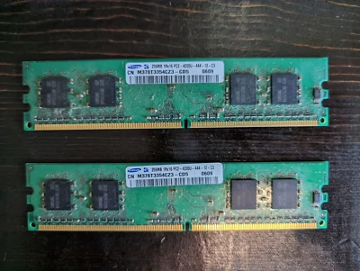 Samsung 512MB (2x256MB) 1Rx16 PC2-4200U-444-12-C3 - 533MHz - M378T3354CZ3-CD5 - Image 1 of 3