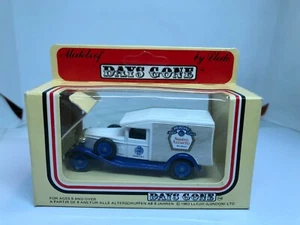 Lledo Days Gone #18 Packard Van Peroni 1985 - Picture 1 of 6