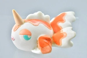 Minifigura de goma de marioneta de dedo Pokemon Goldeen 1997 Bandai #3 - Imagen 1 de 3