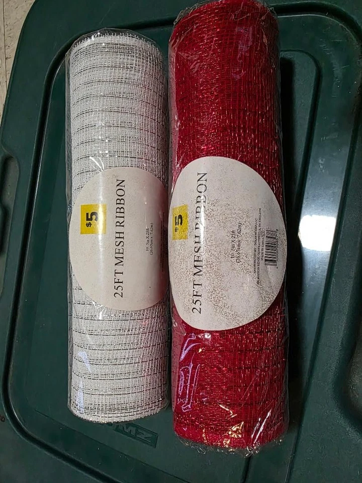 Cinta de malla decorativa. Rojo/Blanco. 2 rollos 25 pies x 10,5" Foto 1 de 1