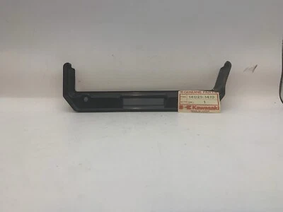 NOS OEM KAWASAKI OIL COOLER UPPER COVER PART # 14025-1410 1982-1985 GPZ550 Foto 1 de 4