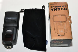 YONGNUO YN-560 Speedlite for Canon Nikon Pentax Olympus DSLR Cameras UNUSED