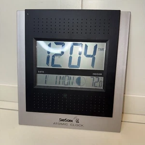 SkyScan Atomic Wall or Desk Clock - Model 86715 - Picture 1 of 5