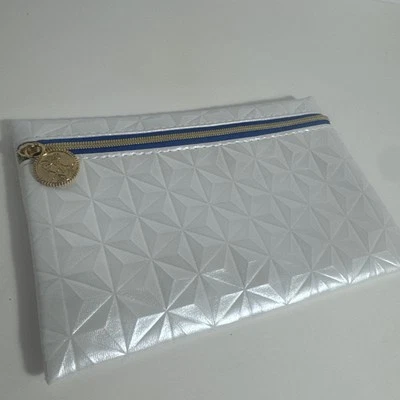 NOVA Bolsa de Cosméticos Ipsy para Março de 2023 - Imagem 1 de 4