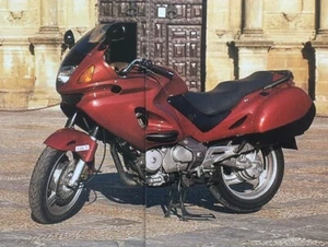 HONDA DEAUVILLE NT650V - 7 PAGES OF ORIGINAL ROAD TESTS, ARTICLES, INFO ETC - Picture 1 of 6