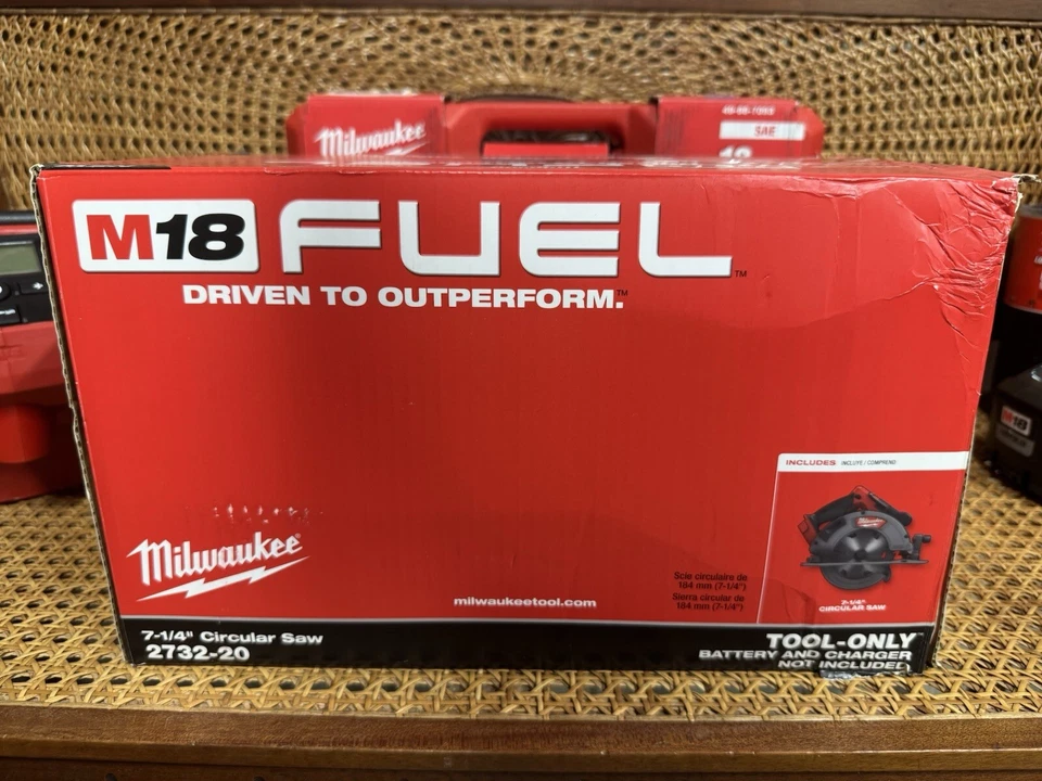 Sierra circular Milwaukee 7 1/4” Foto 1 de 1