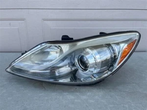09 10 11 2009-2011 HYUNDAI GENESIS HID XENON HEADLIGHT OEM 92101-3M000 - Picture 1 of 20
