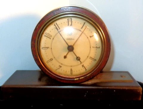 c1935 Telechron "Esquire" Art Deco Model No.3F03 Wood Shelf Clock Cover