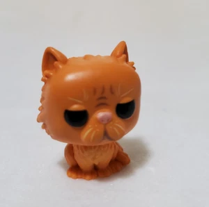 Crookshanks Cat Mini Figure – Harry Potter Pet Companion Collectible - Picture 1 of 5