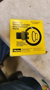 PARKER RK2AHL0131 SEAL KIT NEW SEALED FREE SHIP LOC iii 2 - Picture 1 of 3