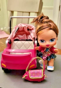MGA Babyz Bratz bambola cloe passeggino carrozzina biberon borsa - Foto 1 di 5