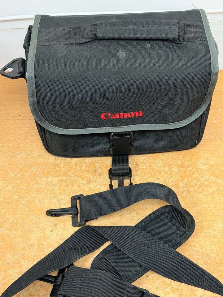 Canon Camera Bag Black Polyester Padded Adjustable Strap Compact Case - Image 1 of 4