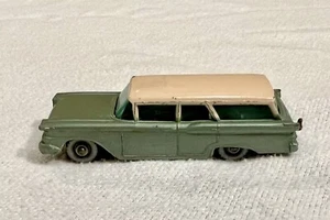 1950's Lesney Matchbox American Ford Station Wagon No. 31 Green w/ Grey Wheels - Picture 1 of 6