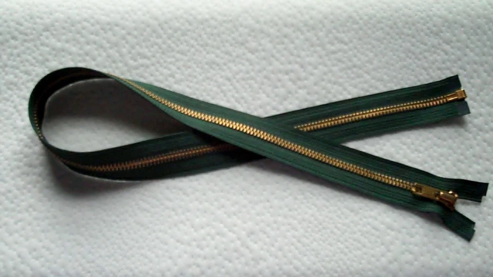 26 inch #5 Hunter Green & Brass Metal Separating YKK Zipper New! - Image 1 of 1