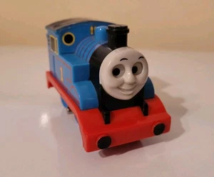 Thomas & Friends TOMY Pull-Back 2004 Thomas Train Engine Moving Eyes - Bild 1 von 4