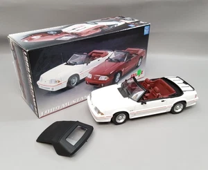 1989 White Mustang GT Convertible 1:18 Scale Diecast By GMP #G1801821 - Picture 1 of 18