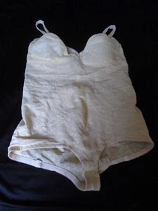 48C Cream Nylon Lace Vintage Womens RAGO 1pc Girdle Bodysuit w/ Garter Loops 48C - Picture 1 of 7