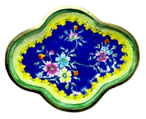 Vintage Chinese Lobed Canton Enamel Plate Depicting Peonies Tray - Picture 1 of 4