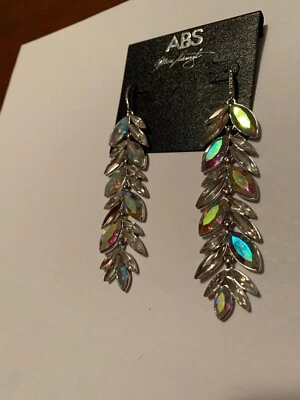 "Pendientes colgantes A16 ABS Allen Schwartz tono plata estrás 3,5"" nuevos con etiquetas" Foto 1 de 4