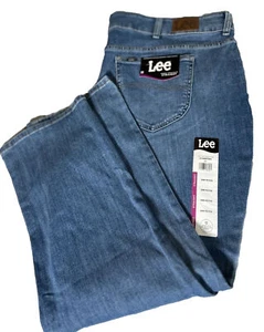Lee Jeans 26W Petite Denim Blue Regular Fit Straight Leg Mid Rise Legendary NWT - Picture 1 of 12