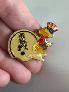Vintage Houston Oilers Helmet Enamel Lapel Pin – Olympic Mascot 1984 - Picture 1 of 3