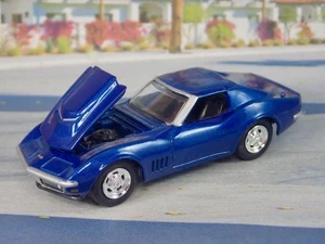1968 Chevrolet C3 Corvette Stingray 427 V-8 Turbo-Jet 435-hp L71 1/64 Scale LE H - Picture 1 of 5