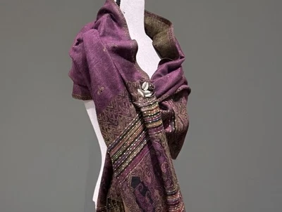 Conjunto de presente vintage xale roxo pashmina e tira esterlina broche presente meados do século - Imagem 1 de 4