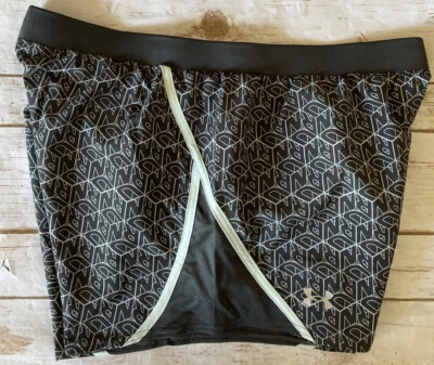 NWT UNDER ARMOUR Heatgear Women's Loose Black Tie Waist Lined 3.5" Short Size XL - Image 1 of 4