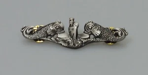 Insignia de acabado oxidado de delfines alistados submarinos de la Marina de los Estados Unidos ~ tamaño reglamentario - Imagen 1 de 4