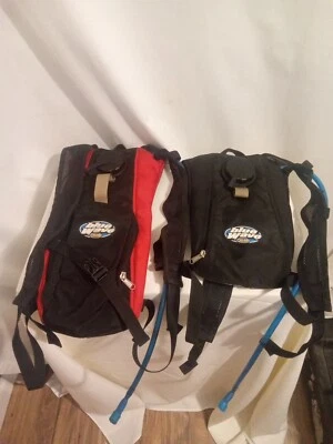 Pair of Camelbak  Blue Wave  Backpack Hydration with Bladder RED & BLK - Image 1 of 4