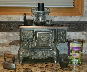 Large early "Superior" Brand cast iron salesman sample cook stove & accessories! - Picture 1 of 24