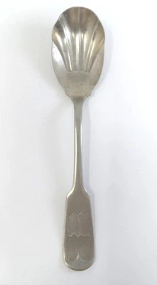 Plato de plata Brasil concha de azúcar cuchara estriada baya con monograma M W de colección 5,75" Foto 1 de 4