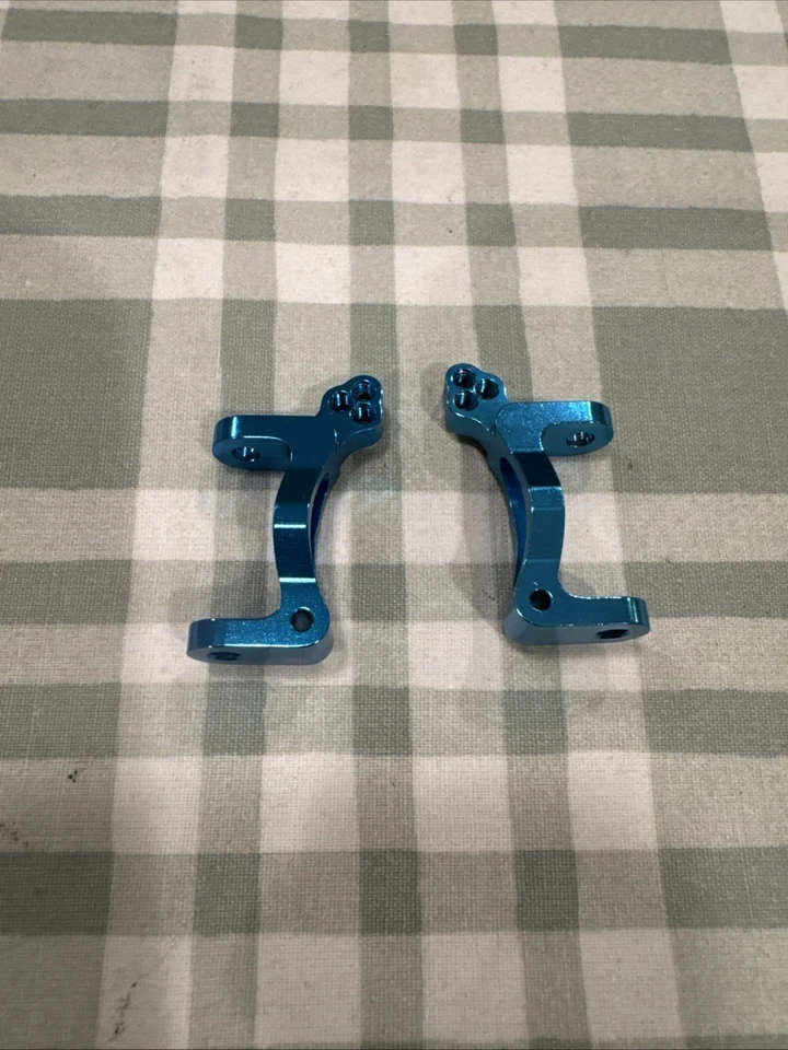 Buje delantero Team Associated RC18T azul RC18R Foto 1 de 1