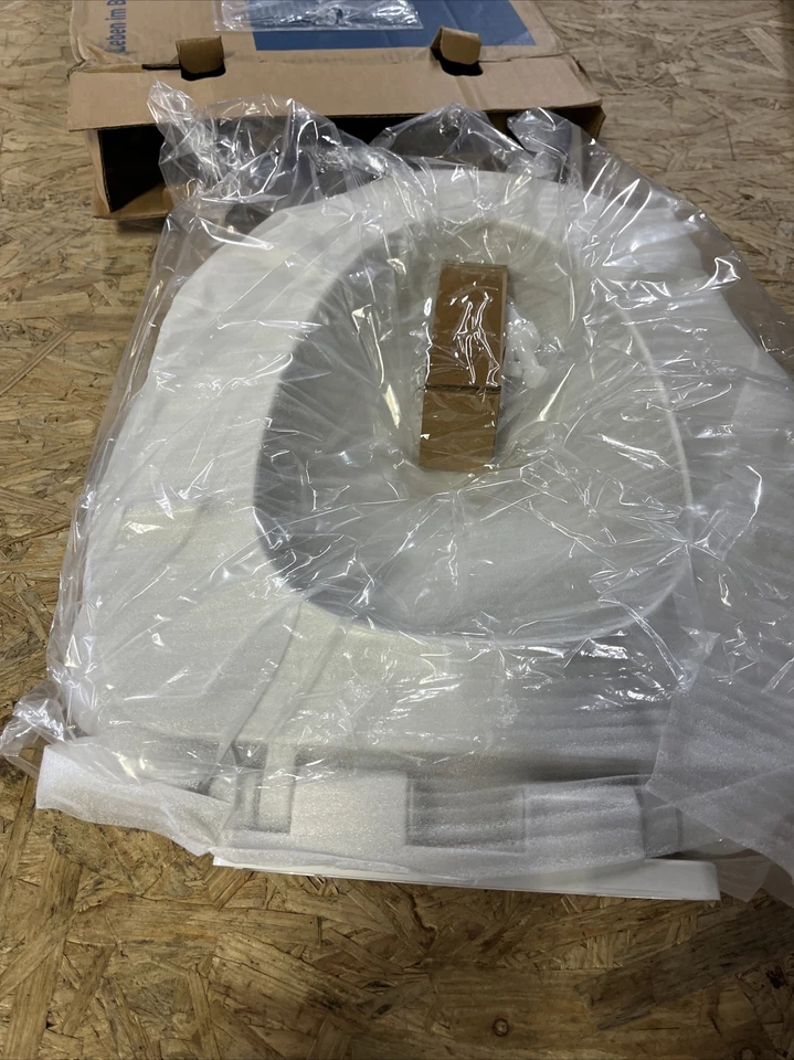 Asiento y cubierta de inodoro Duravit 00684900 Duraplus cierre suave, blanco Foto 1 de 1