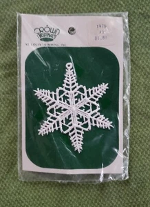 Crochet White Star Sew Applique by Crown Originals Christmas crafts new - Picture 1 of 2