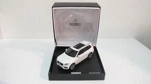 1:43 NOREV VOLVO XC90 BIANCO PRESSOFUSO AUTO SCATOLA CONCESSIONARIA - Foto 1 di 2