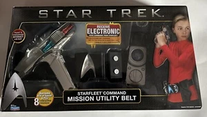 VINTAGE STAR TREK STARFLEET COMMAND MISSION UTILITY BELT PLAYMATES 2009 NEW - Picture 1 of 2