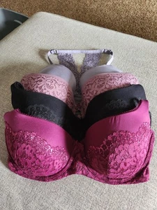 Set of 4 Victoria's Secret bras in size 36DDD Excellent condition. TK12 - Picture 1 of 10