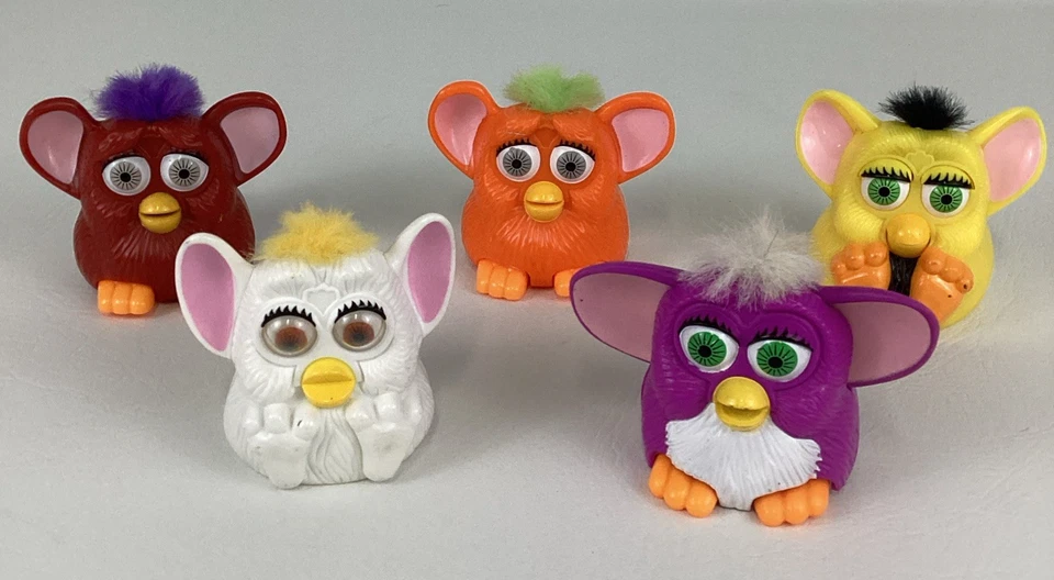 Lote de figuras de juguete Furby McDonald's Happy Meal de 3" de colección de los 90 juguetes coleccionables Foto 1 de 4